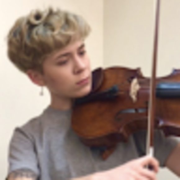 Profile Picture of Lu Walstad (@luwalstad) on Poshmark