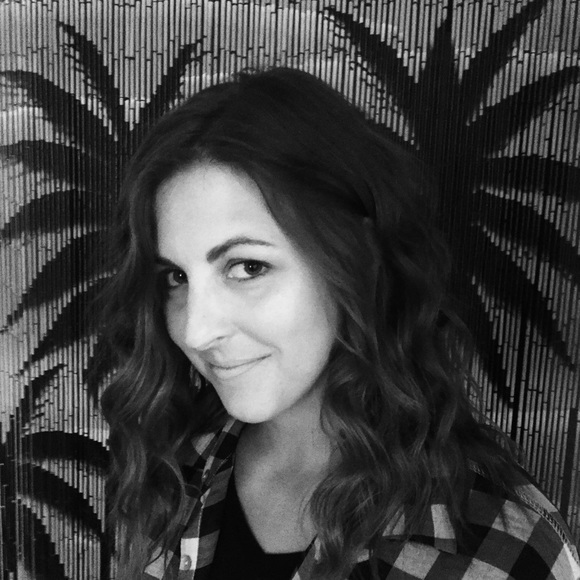 Profile Picture of Cassie Kobets (@ckobets) on Poshmark