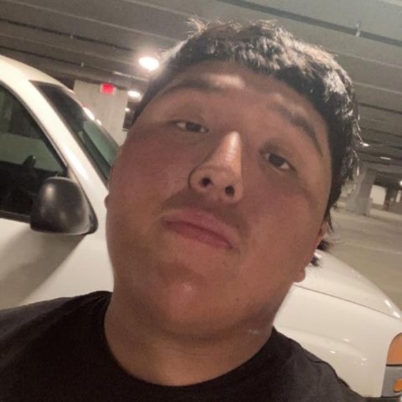 Profile Picture of Kerwin Pine (@iiibrixtoniii) on Poshmark