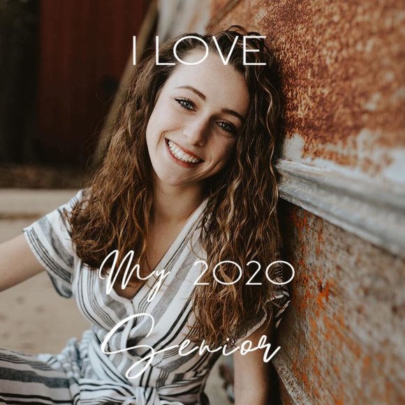 Profile Picture of Julia Anzalone (@julia421) on Poshmark