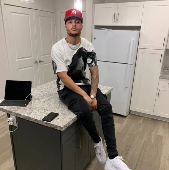 Profile Picture of Jeremy Shires (@jermmm) on Poshmark