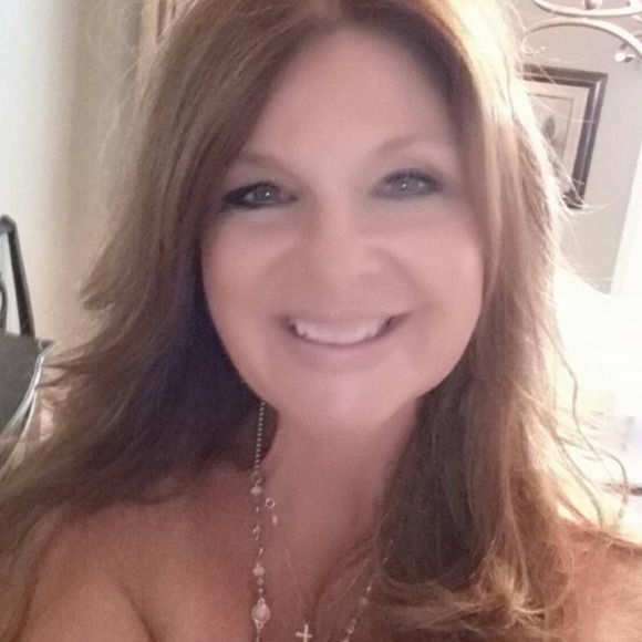 Profile Picture of Ally zanon Zanon (@princesaali1) on Poshmark