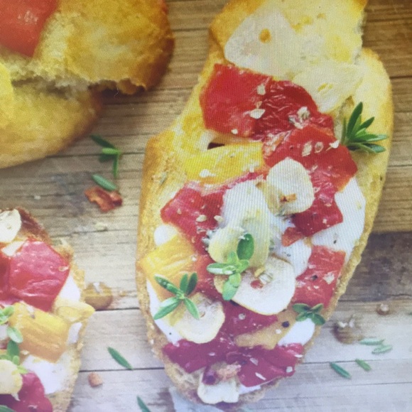 Profile Picture of Ivy Wallace (@ivywallaceppxff) on Poshmark