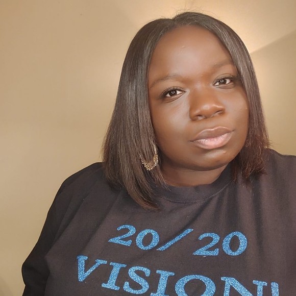 Profile Picture of Octavia Hollomon (@octavia0630) on Poshmark