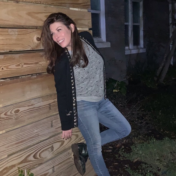 Profile Picture of Amber Mohr (@ambermohr3) on Poshmark