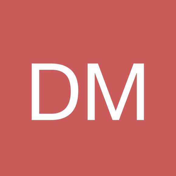Profile Picture of Debbie Mitchell (@debstermi) on Poshmark