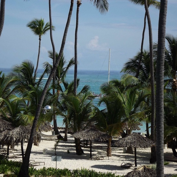 Profile Picture of Sherry Levensky (@sherrylynn143) on Poshmark