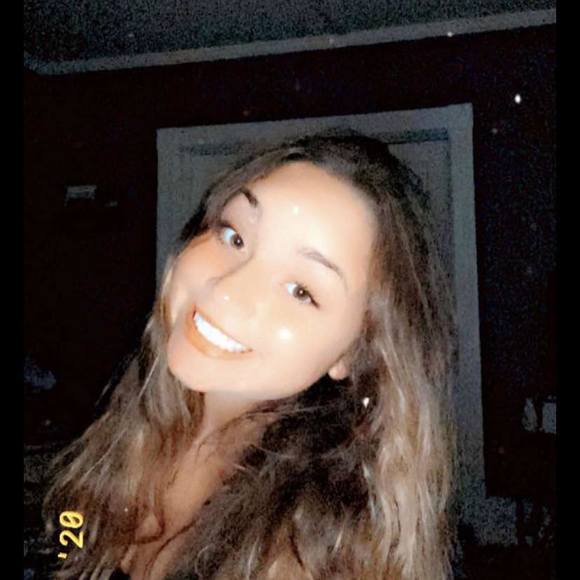 Profile Picture of Jade Notchick (@jelizabeth005) on Poshmark