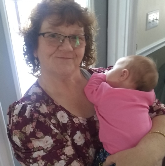 Profile Picture of Julie Forrest hanson (@julsinmaine101) on Poshmark