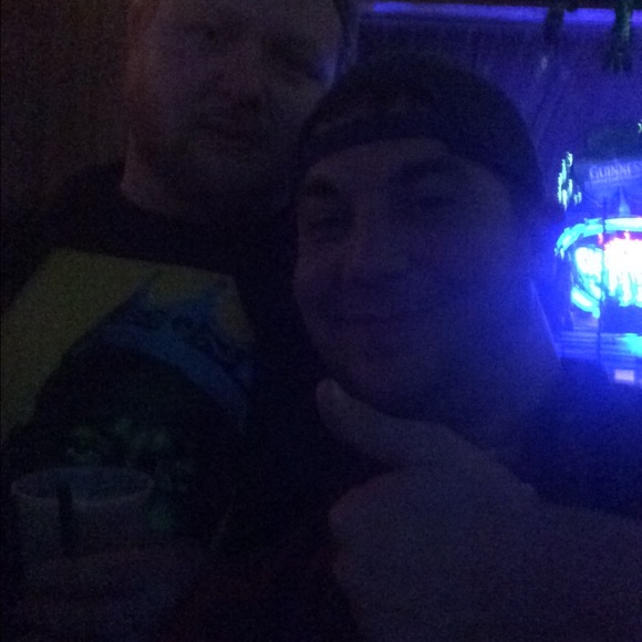 Profile Picture of Arron Simonson (@gimmon11) on Poshmark