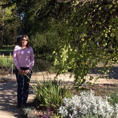 Profile Picture of Lisa  Robertson (@lisagrob5005) on Twitter
