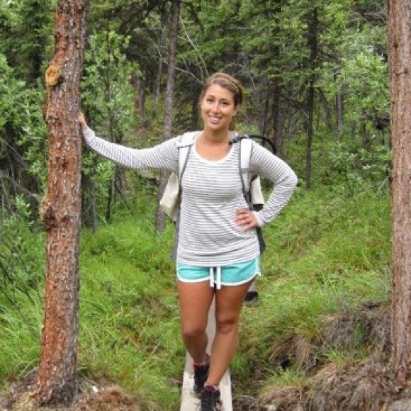 Profile Picture of Jennifer Zachary (@boom5602) on Poshmark