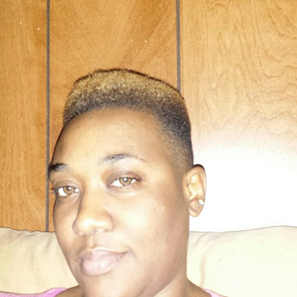 Profile Picture of Erica Reid (@juicye78) on Poshmark