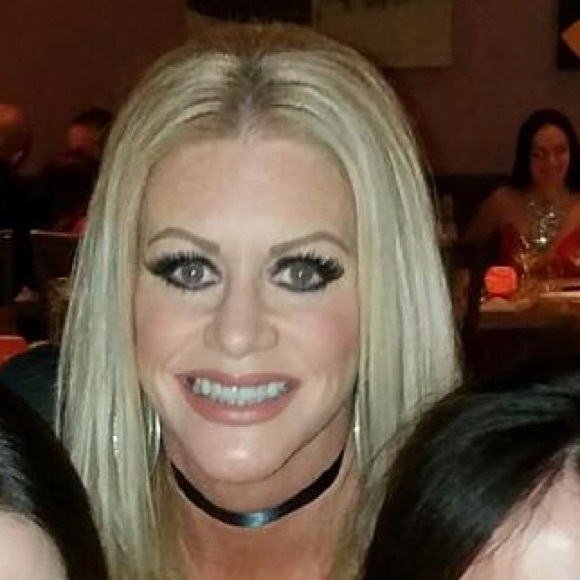 Profile Picture of Courtney Kobey (@34343400) on Poshmark