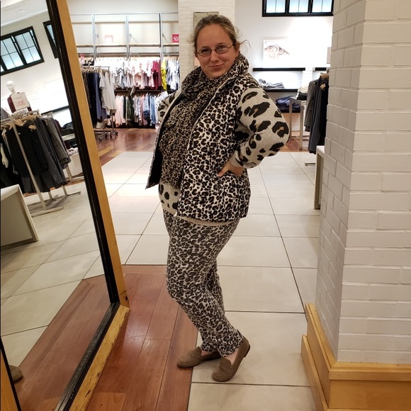 Profile Picture of Alex Farrell (@alexfarrell93) on Poshmark