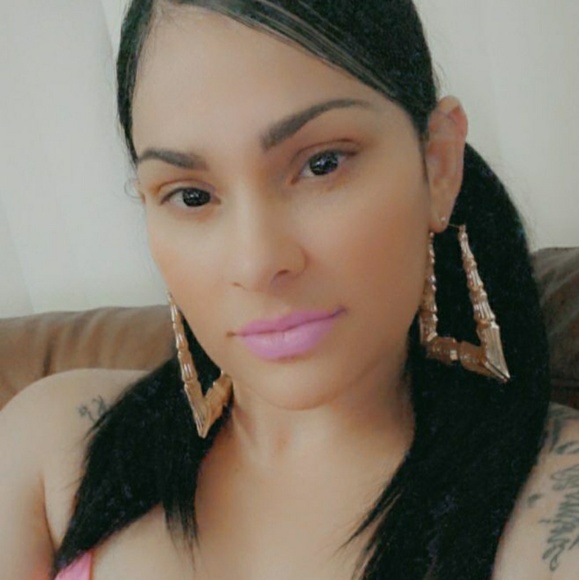 Profile Picture of Yelines Hughes (@2005beyonce) on Poshmark