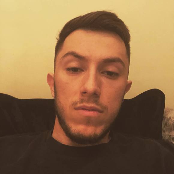 Brașoveanu Cristian - Poshmark Profile Picture of Brașoveanu Cristian (@estradda) on Poshmark