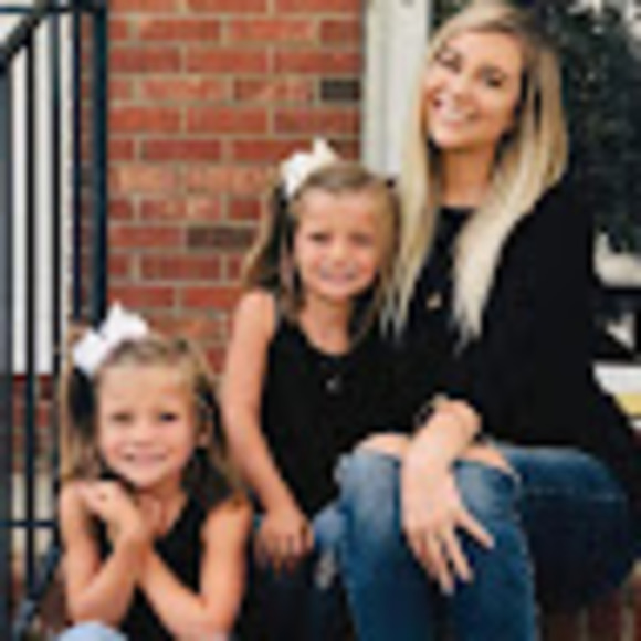 Ashley Rasdall - Poshmark Profile Picture of Ashley Rasdall (@ashleyrasdall) on Poshmark