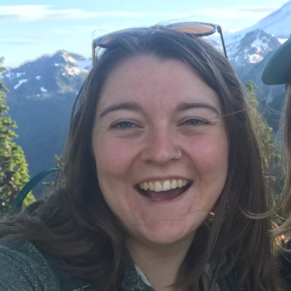 Profile Picture of Audrey Hansen (@ahansen9) on Poshmark