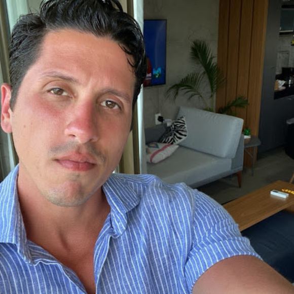 Profile Picture of Tigor Tenório (@tigortenorio) on Poshmark