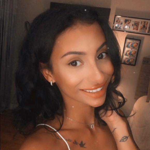 Profile Picture of Haley Champion (@hc1997) on Poshmark