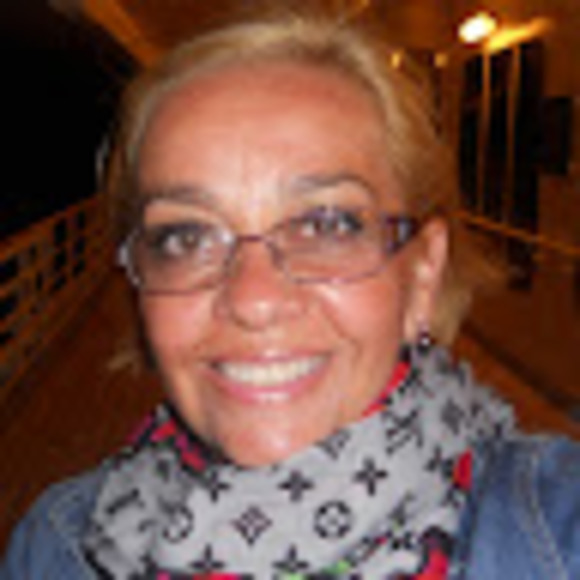 Profile Picture of M. fabiana Saenz valiente (@fabisaenz29) on Poshmark