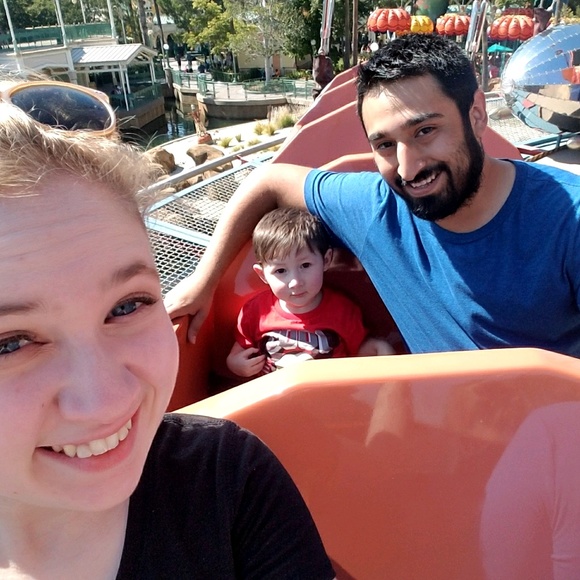 Nicole Warneking - Poshmark Profile Picture of Nicole Warneking (@nikid95) on Poshmark