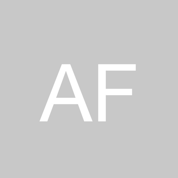 Aric Frydberg - Poshmark Profile Picture of Aric Frydberg (@aricmail21) on Poshmark