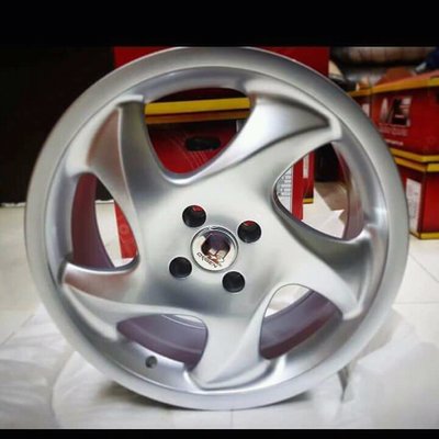 Profile Picture of Raul Alva (@Raulalva16) on Twitter