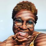 Profile Picture of Brittney (@litandknits) on Instagram
