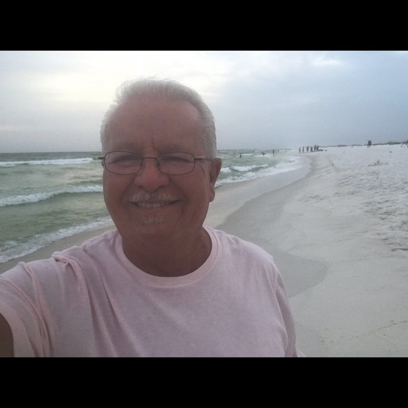 Profile Picture of Kurt Bahner (@bahner) on Poshmark