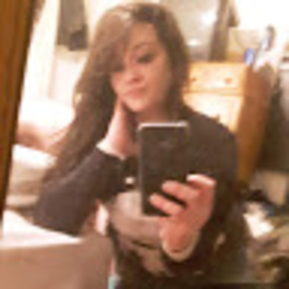 Profile Picture of Jessie Gilman (@ogwiffdarocks) on Poshmark