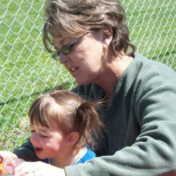 Profile Picture of Jan Boyer (@readduckslayer) on Poshmark