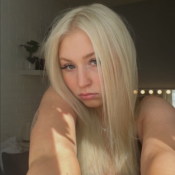 Profile Picture of Sierra Harasinski (@h2sierra) on Poshmark