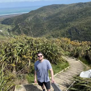 Profile Picture of Logan Herbert (@_loganherbert) on Instagram