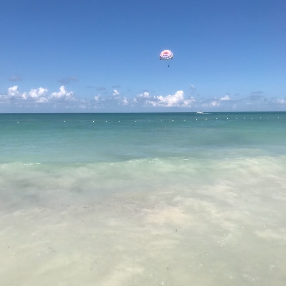 Profile Picture of Lynette Morren (@lynettem123) on Poshmark