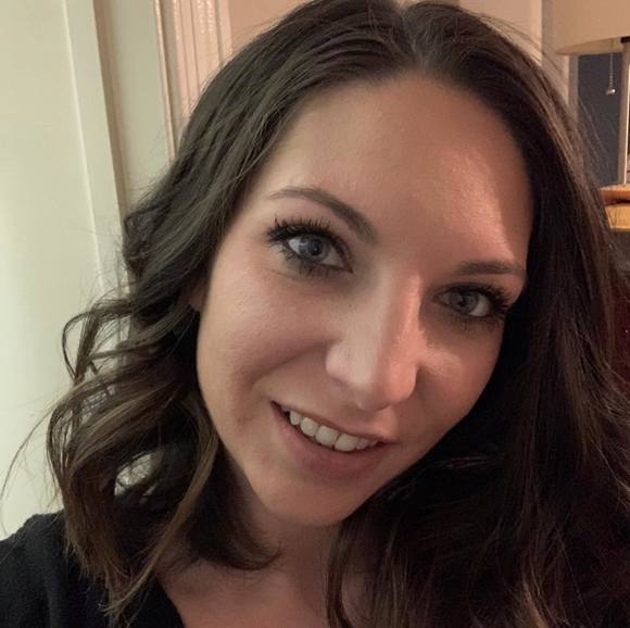 Profile Picture of Megan Pintarich (@mjpintarich) on Poshmark