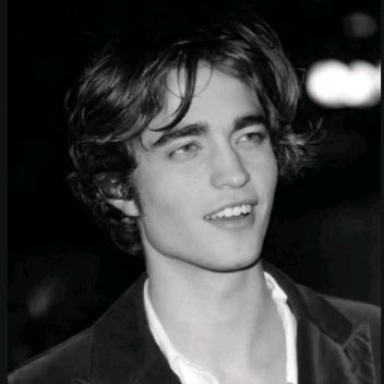 Profile Picture of Robert Pattinson (@robert_pattinson_edits) on Tiktok