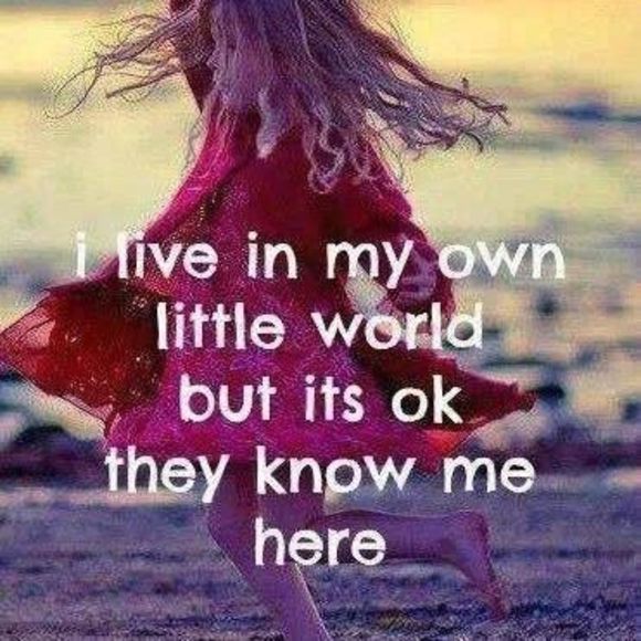 Profile Picture of Janet Davis (@framefemale) on Poshmark