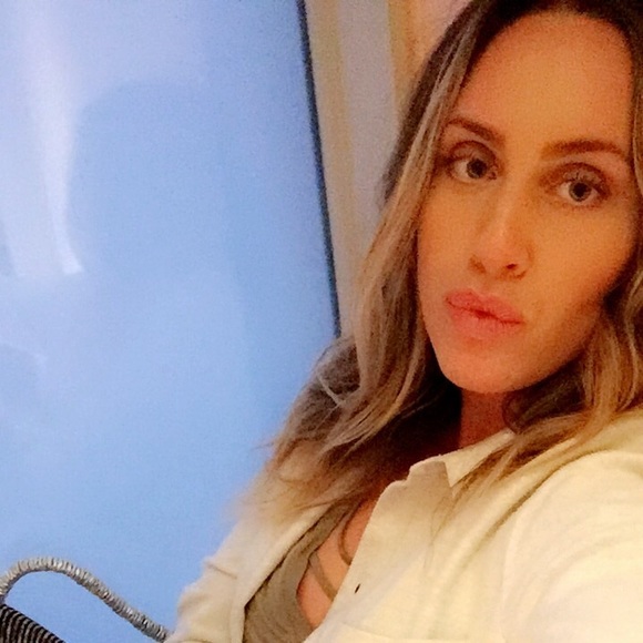 Profile Picture of Kendall Kulakowski (@kkula24) on Poshmark