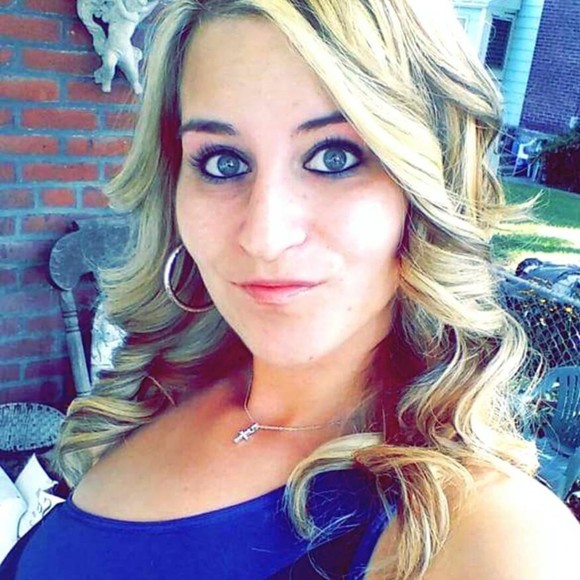 Profile Picture of Victoria Sorling (@vsorling0305) on Poshmark