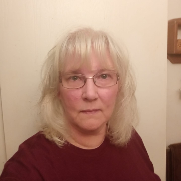 Profile Picture of Susan Menninga (@smenninga) on Poshmark