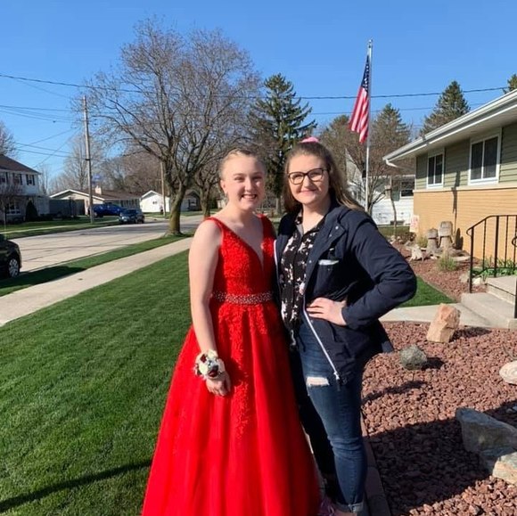 Sammie Fidler - Poshmark Profile Picture of Sammie Fidler (@dallon_weekes11) on Poshmark