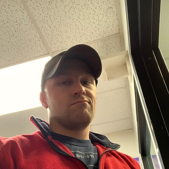 Profile Picture of David Mcpeek (@dsm1995) on Poshmark