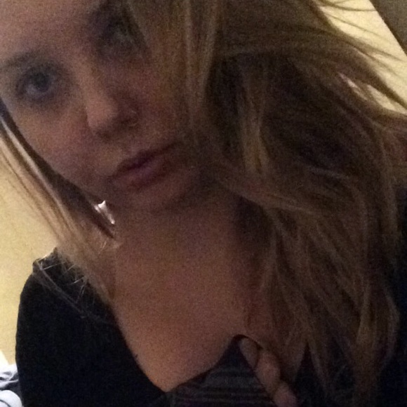 Profile Picture of Malorie Fruhauf (@maloriefruhauf) on Poshmark