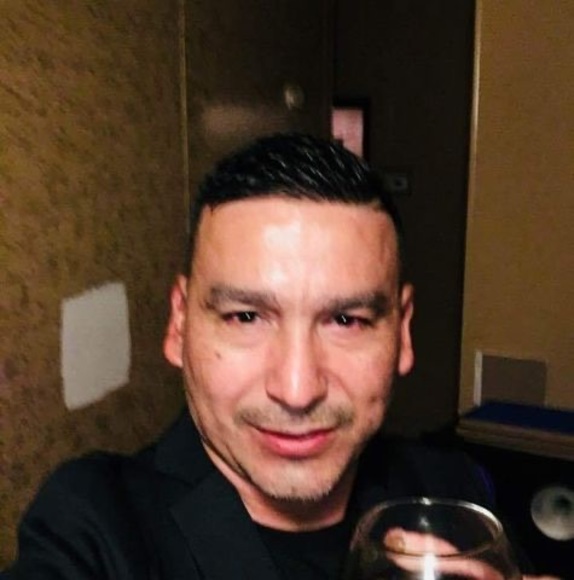 Profile Picture of Antonio Silva (@antoniosilva254) on Poshmark