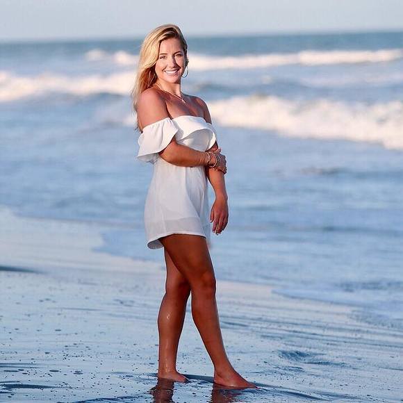 Profile Picture of Hailey Ashbaugh (@hcashballz) on Poshmark