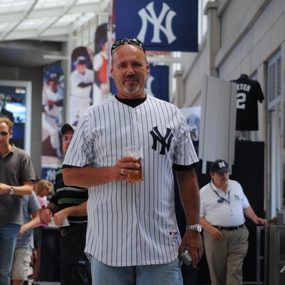 Profile Picture of Craig Schubert (@CraigSchubert) on Twitter