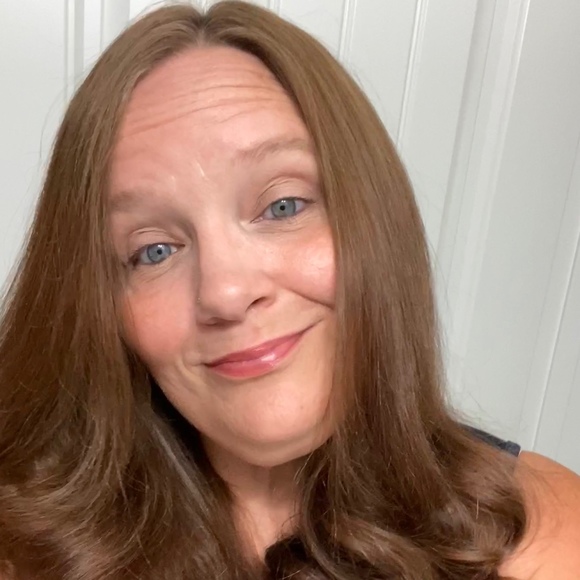 Profile Picture of Paula Rouse (@prcollins5104) on Poshmark