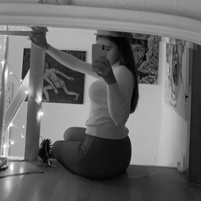 Profile Picture of Aileen Roberts (@aileenxroberts) on Twitter